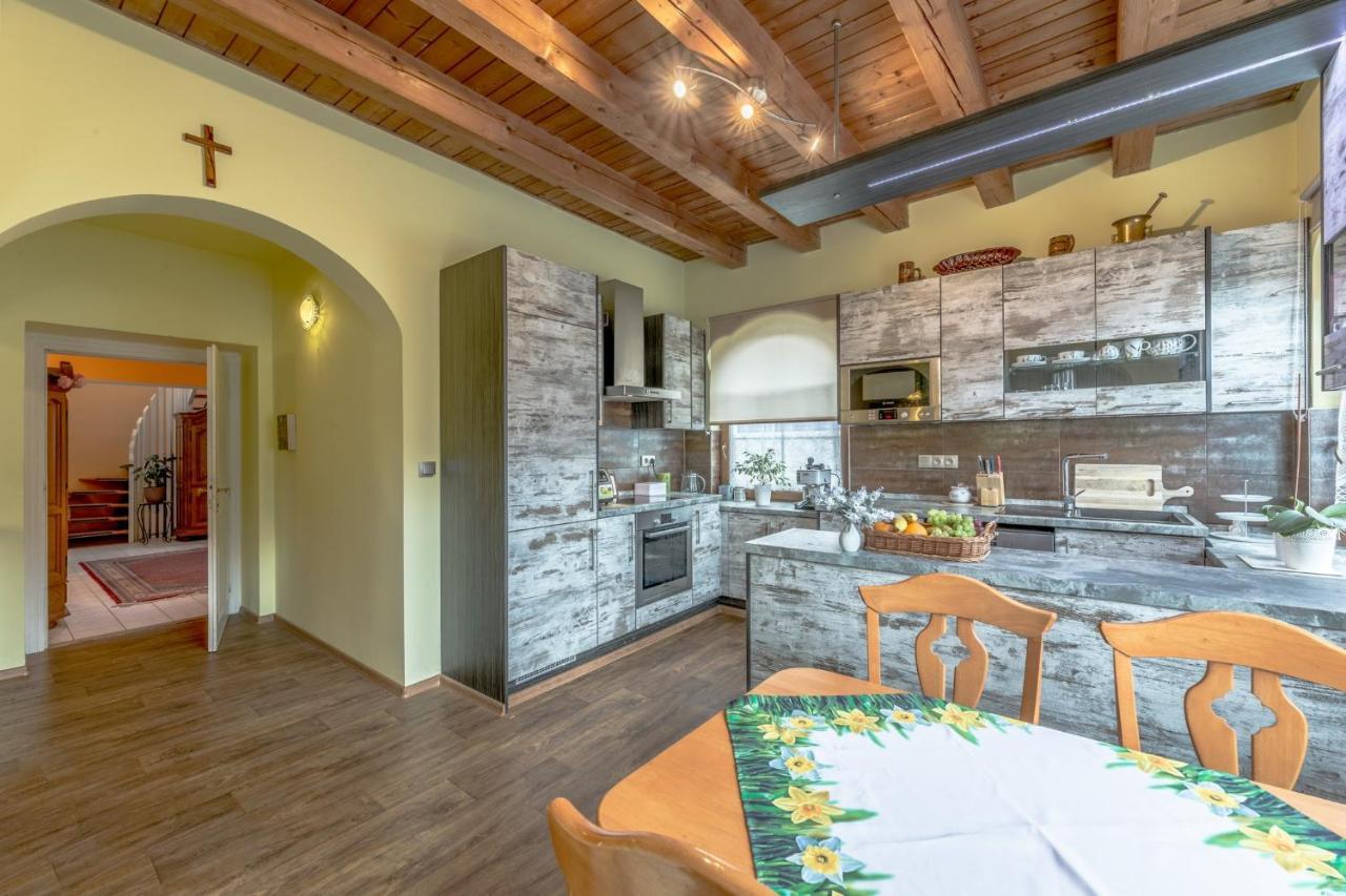 Penzion Na Hradcanech Nove Mesto nad Metuji Ngoại thất bức ảnh